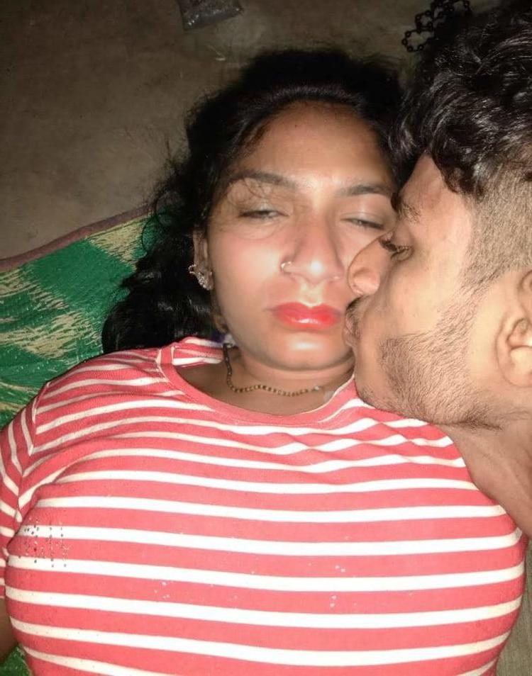25P Rajni ladhuka bhabhi big boobs