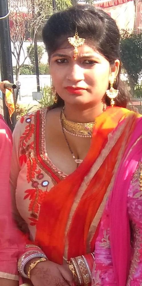 25P Rajni ladhuka bhabhi big boobs