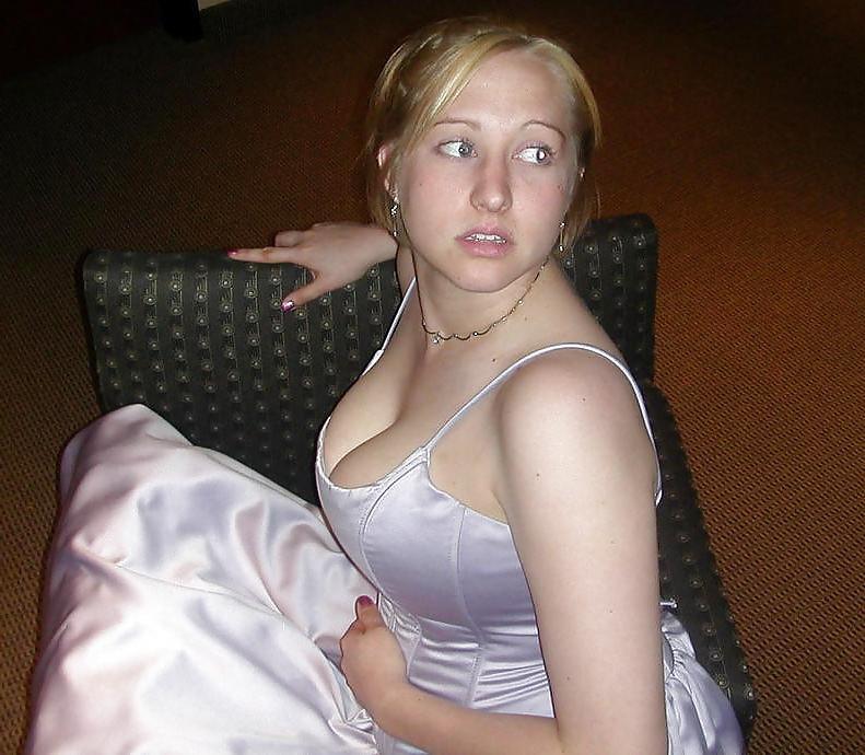 25P Cleavage..... Big Boobs NN