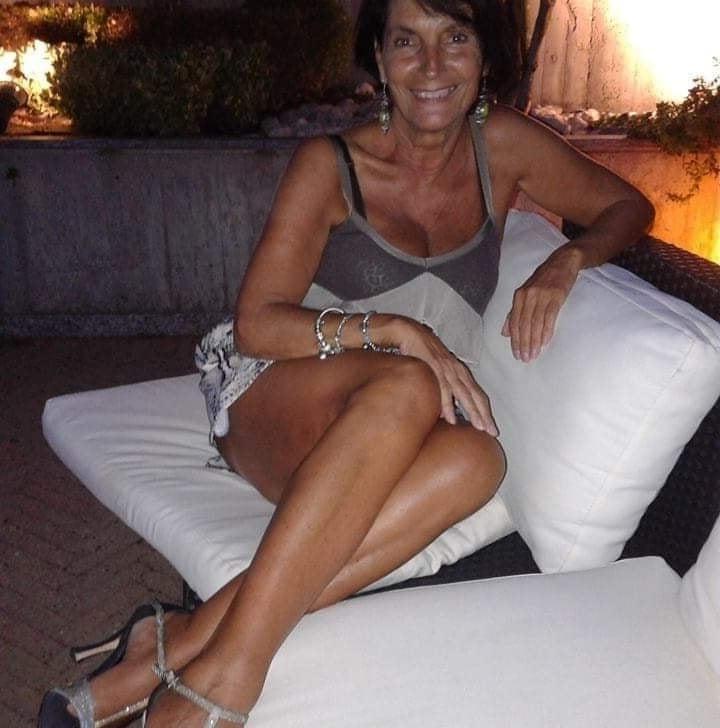 25P old mom slut
