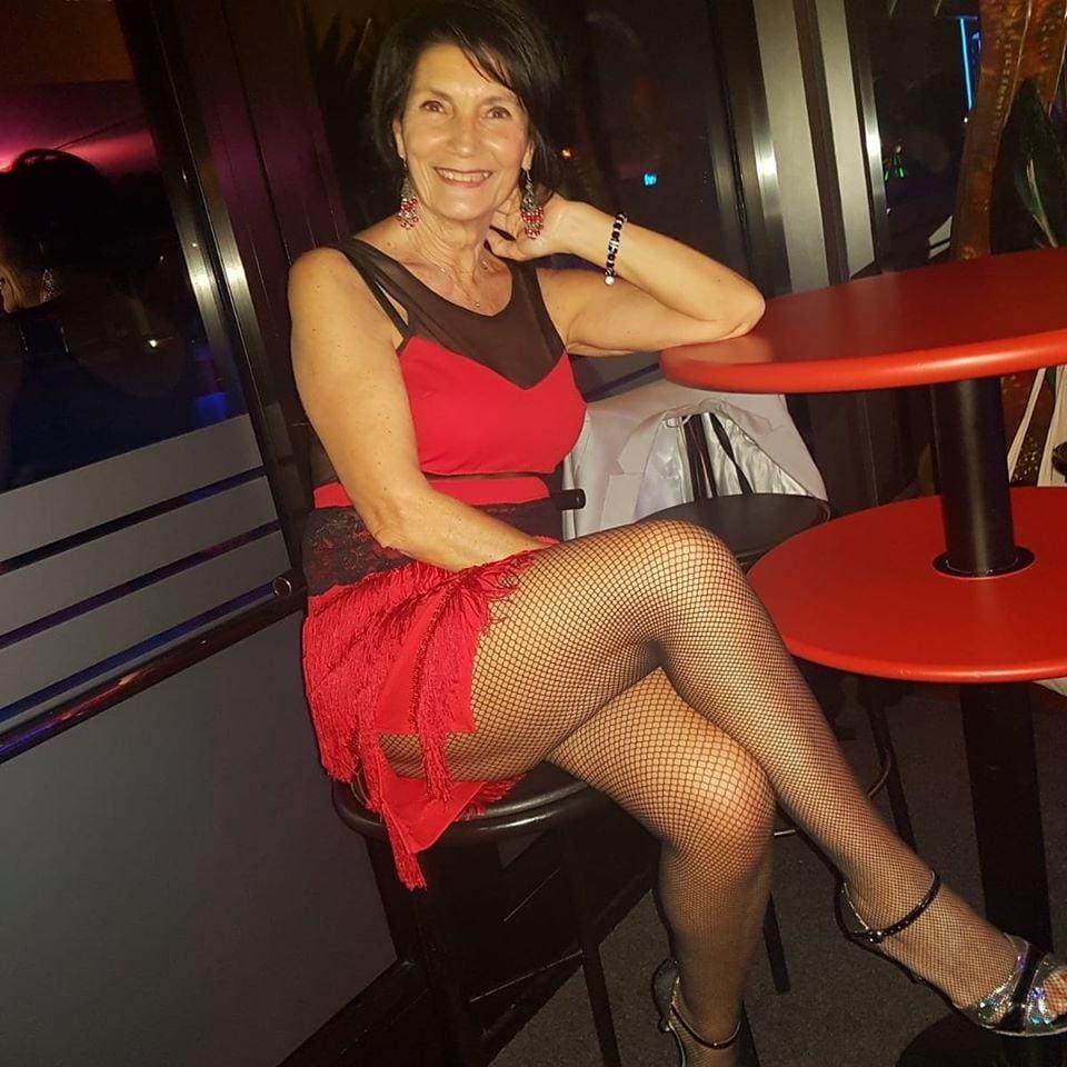 25P old mom slut
