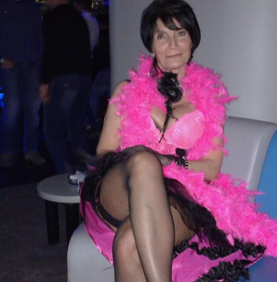 25P old mom slut