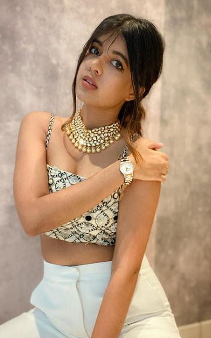 14P Instagrammer Sejal Big Boobs Downblouse Nipple