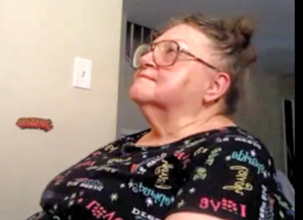 25P grannies getting facials