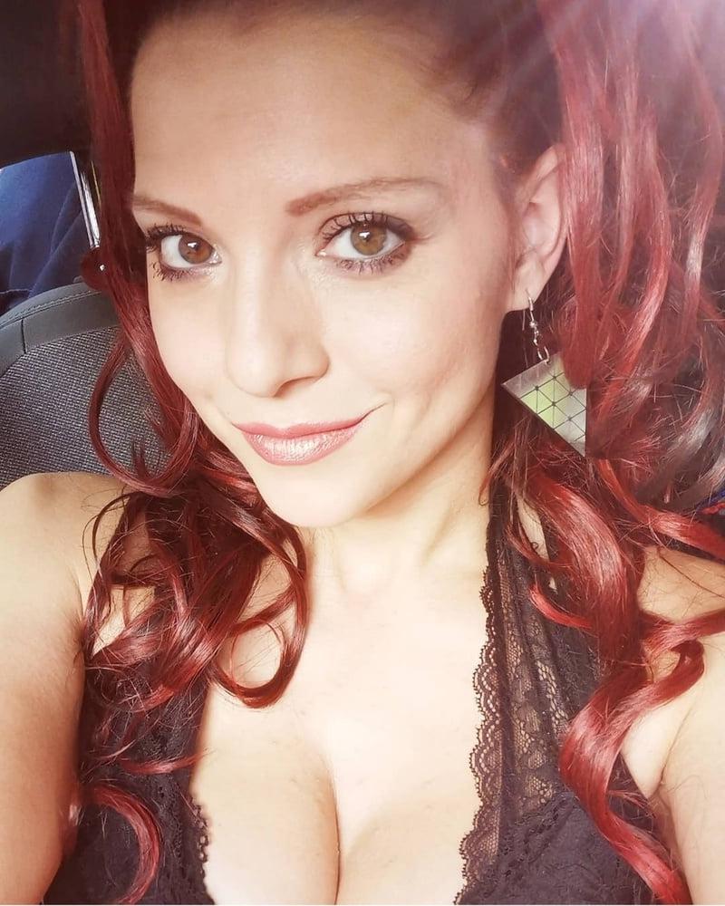 25P Which face would you cum on?