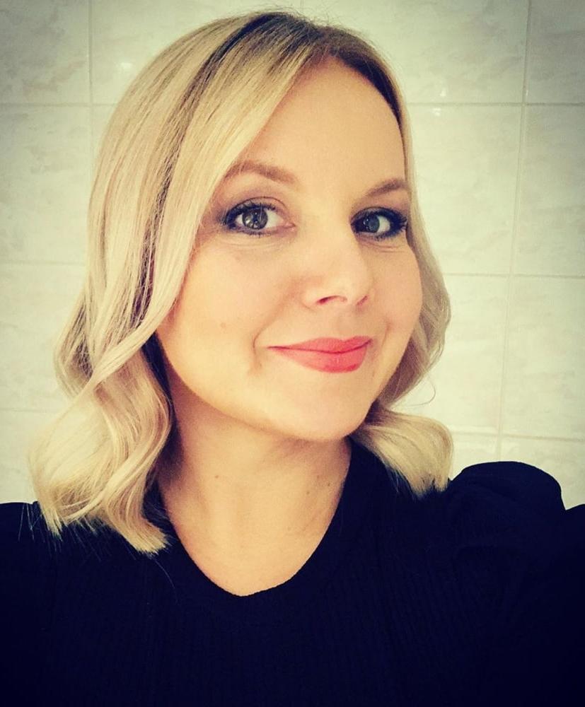 25P Which face would you cum on?