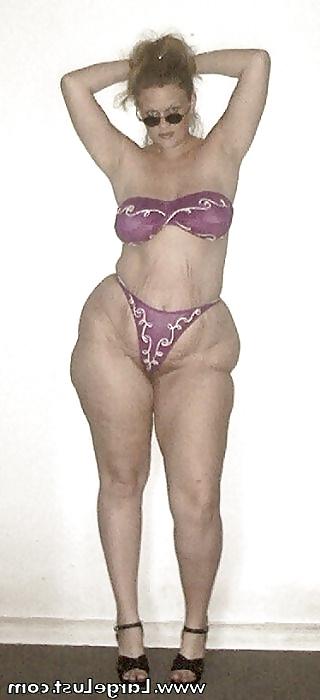 21P Big Booty White Gurl