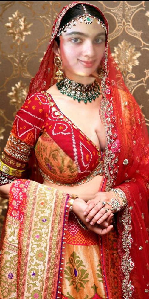 12P indian lehanga girls showing big boobs and nipples...