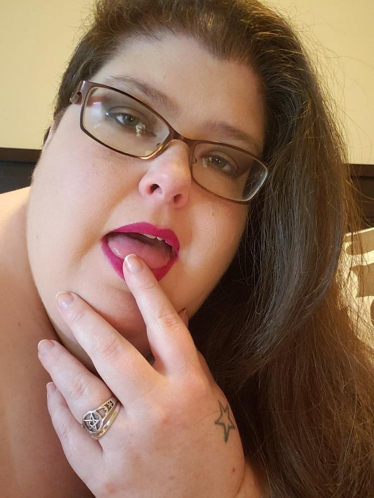 25P Who's face would you cum on?
