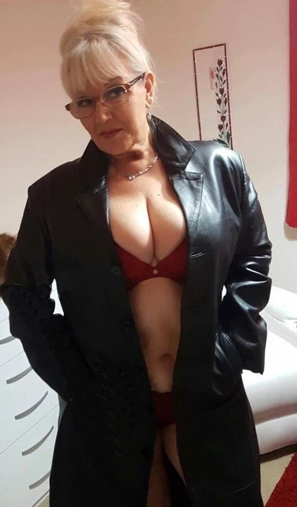 25P NICE MOMS
