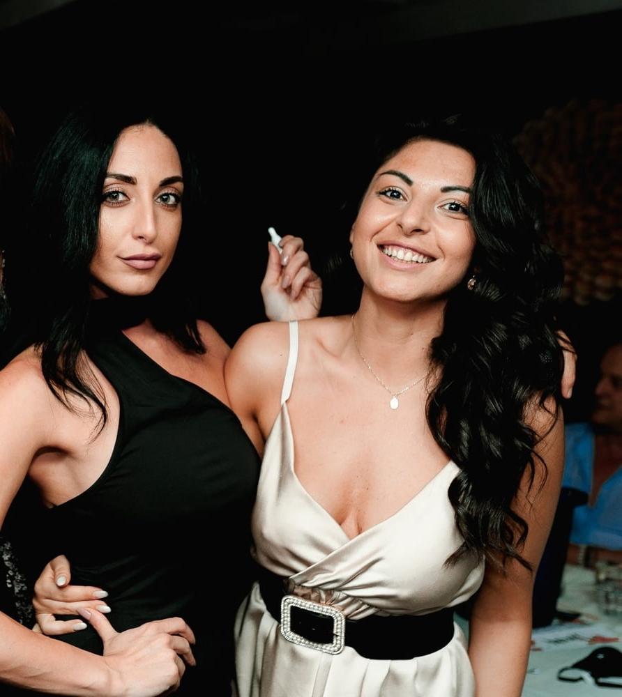 20P Private parties - mature women only (LXVII)