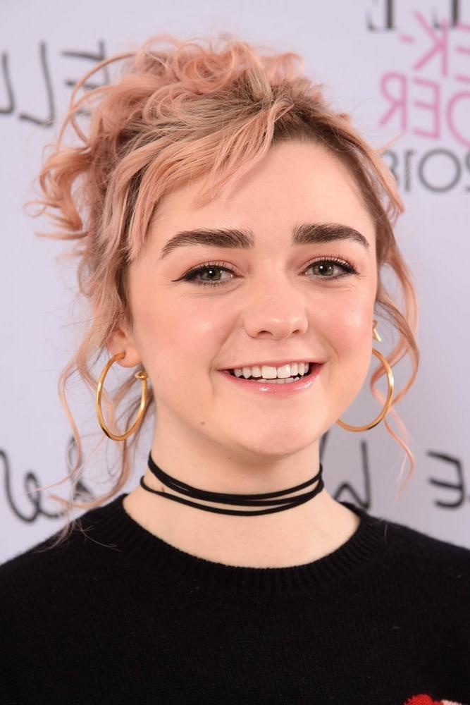 22P Cum to Maisie Williams 07