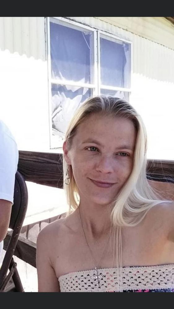 25P Small breasted mom