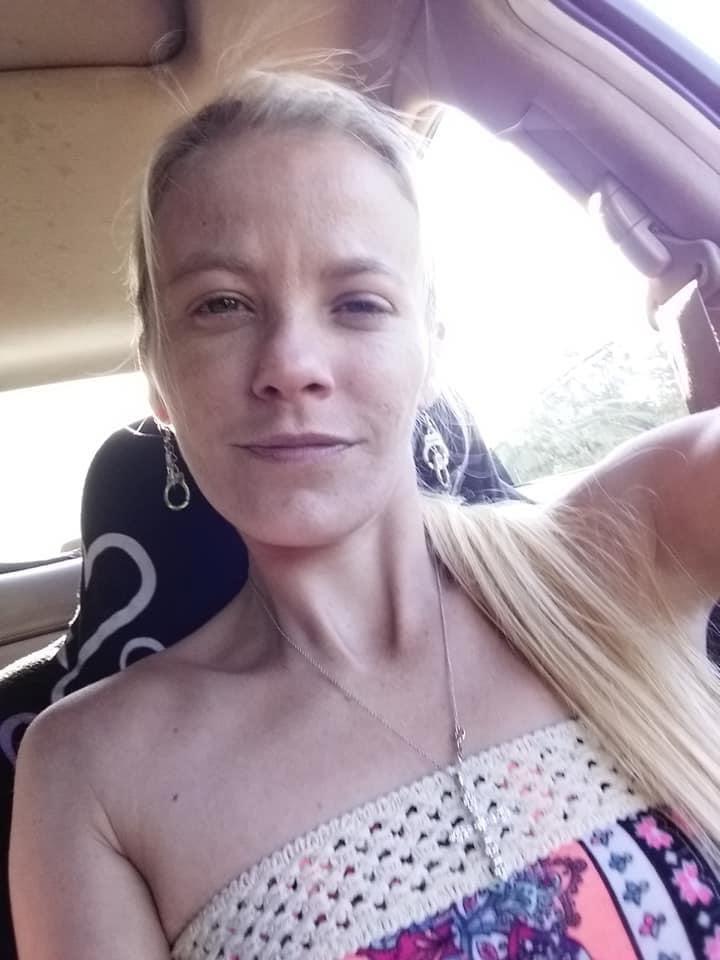 25P Small breasted mom