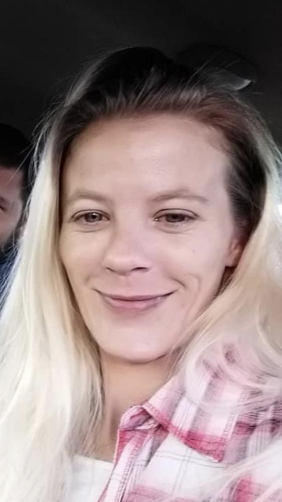 25P Small breasted mom