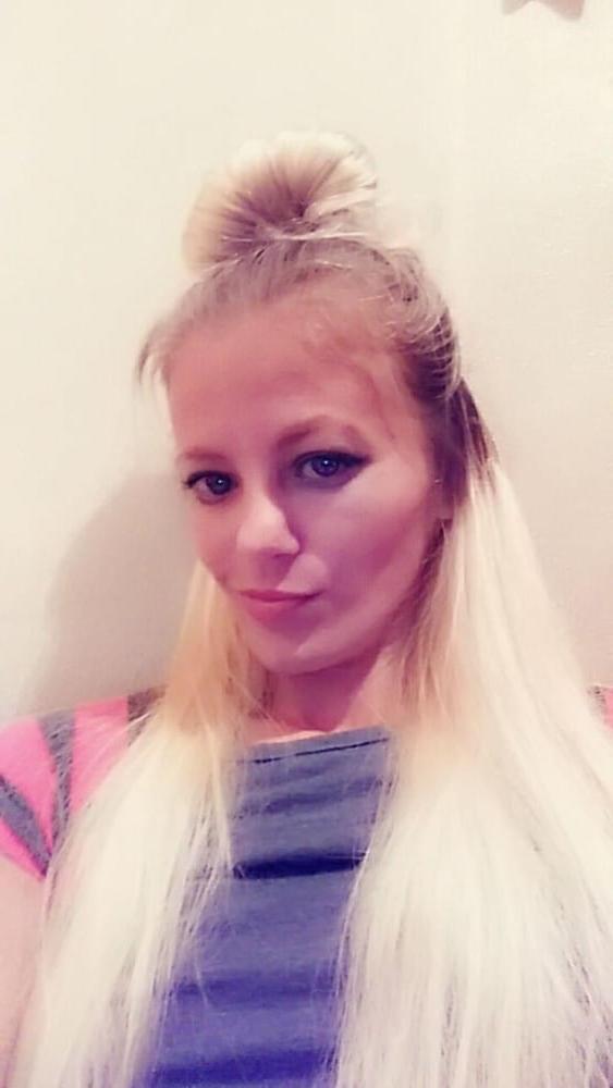 25P Small breasted mom