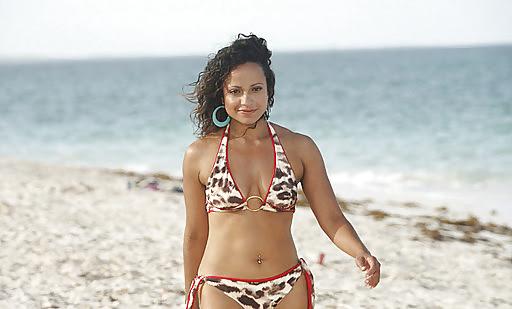 25P Judy Reyes Ultimate Scrubs Collection