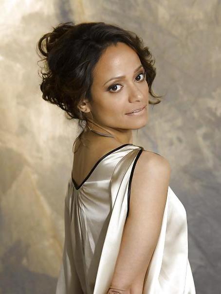 25P Judy Reyes Ultimate Scrubs Collection