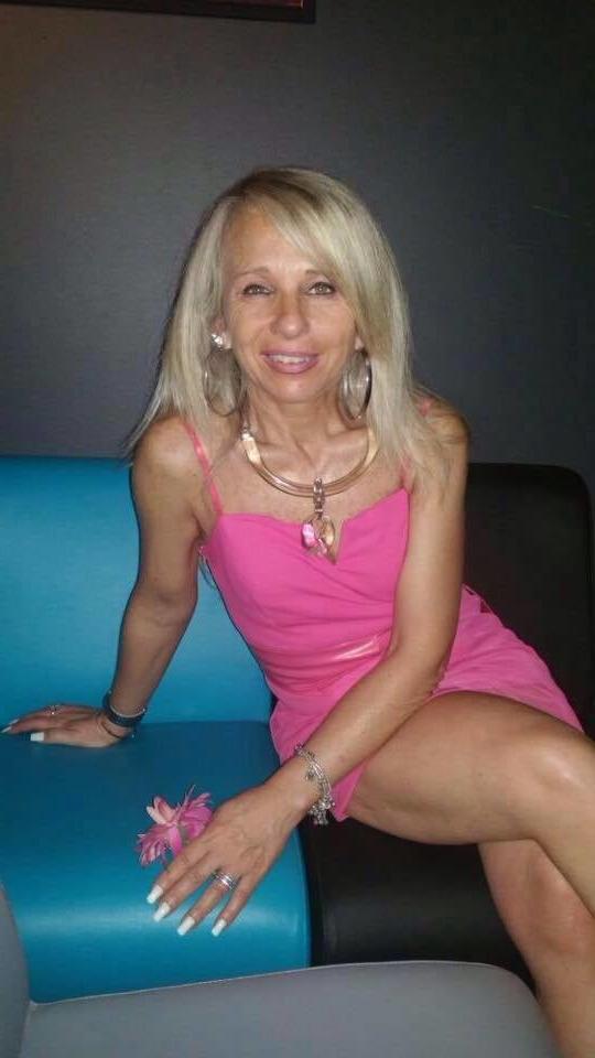 25P hot milf mom 02