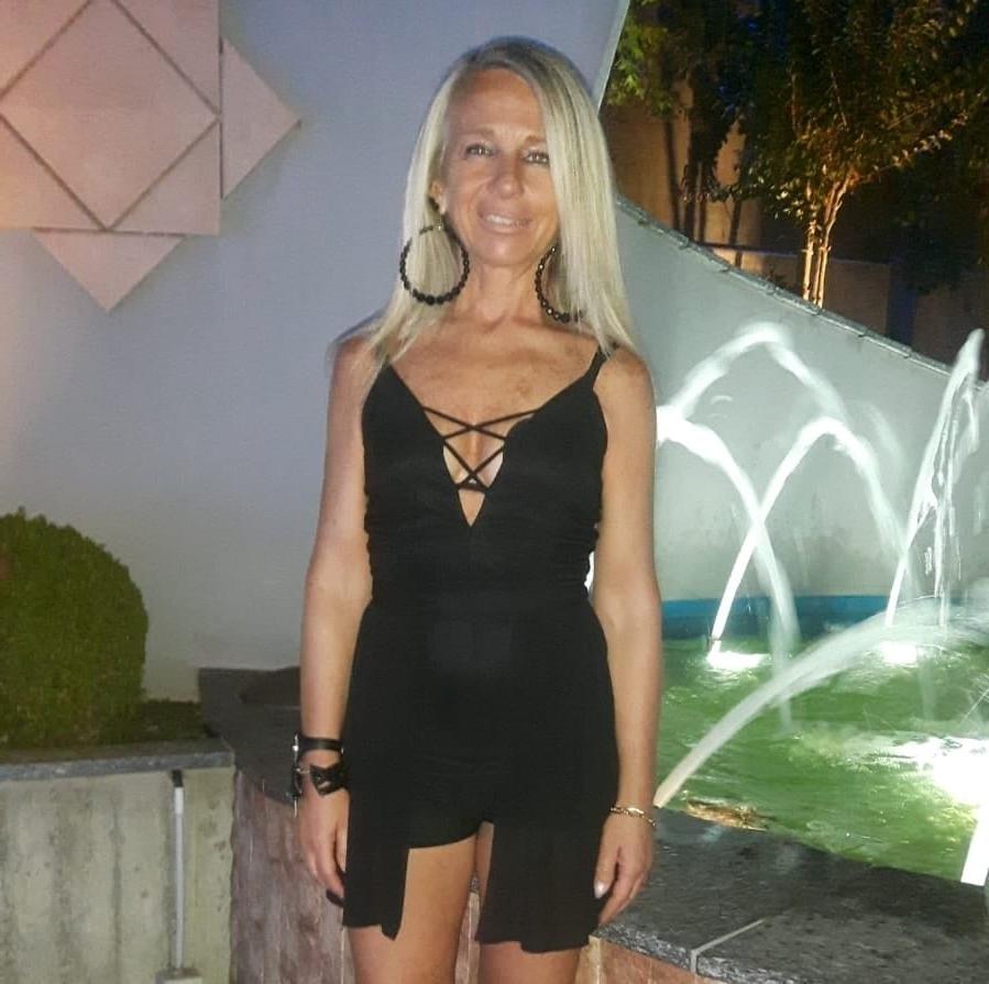 25P hot milf mom 02
