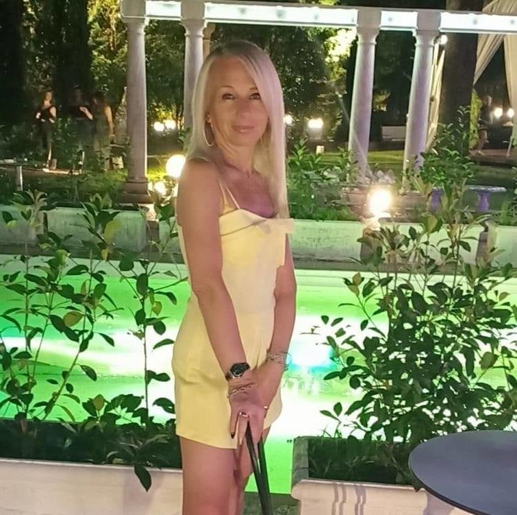 25P hot milf mom 02