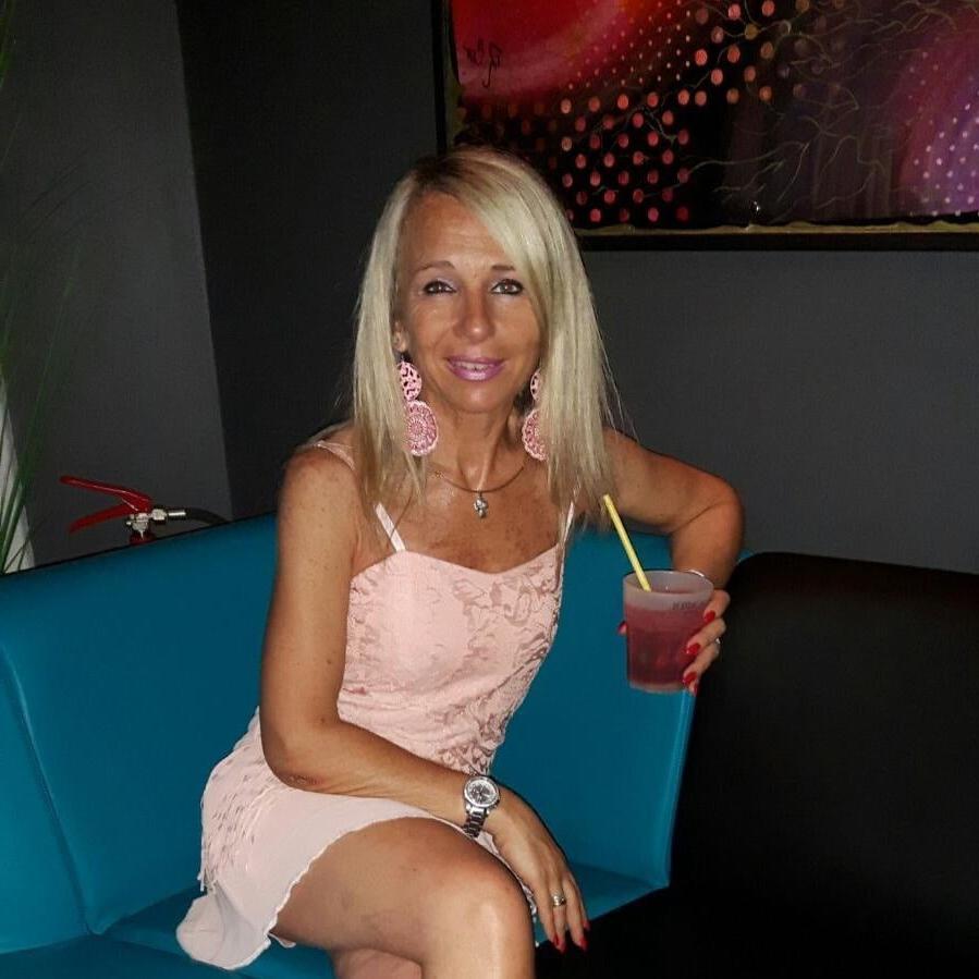 25P hot milf mom 02