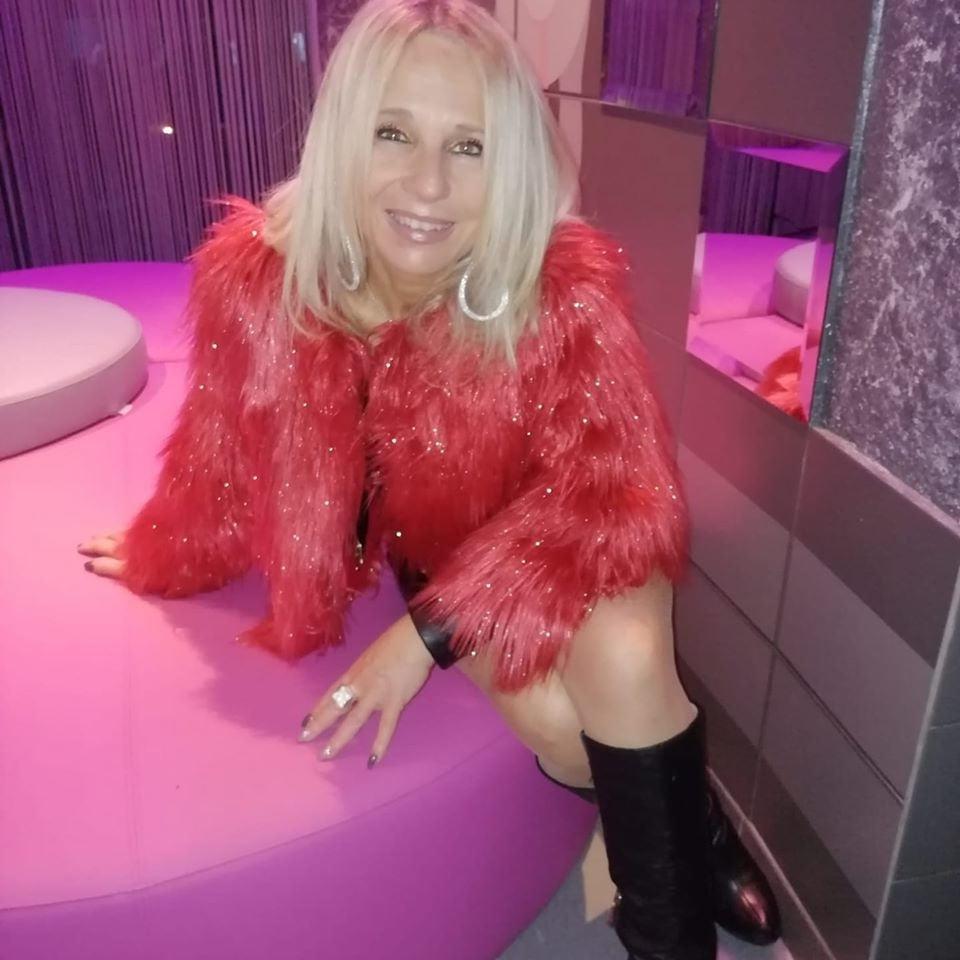 25P hot milf mom 02