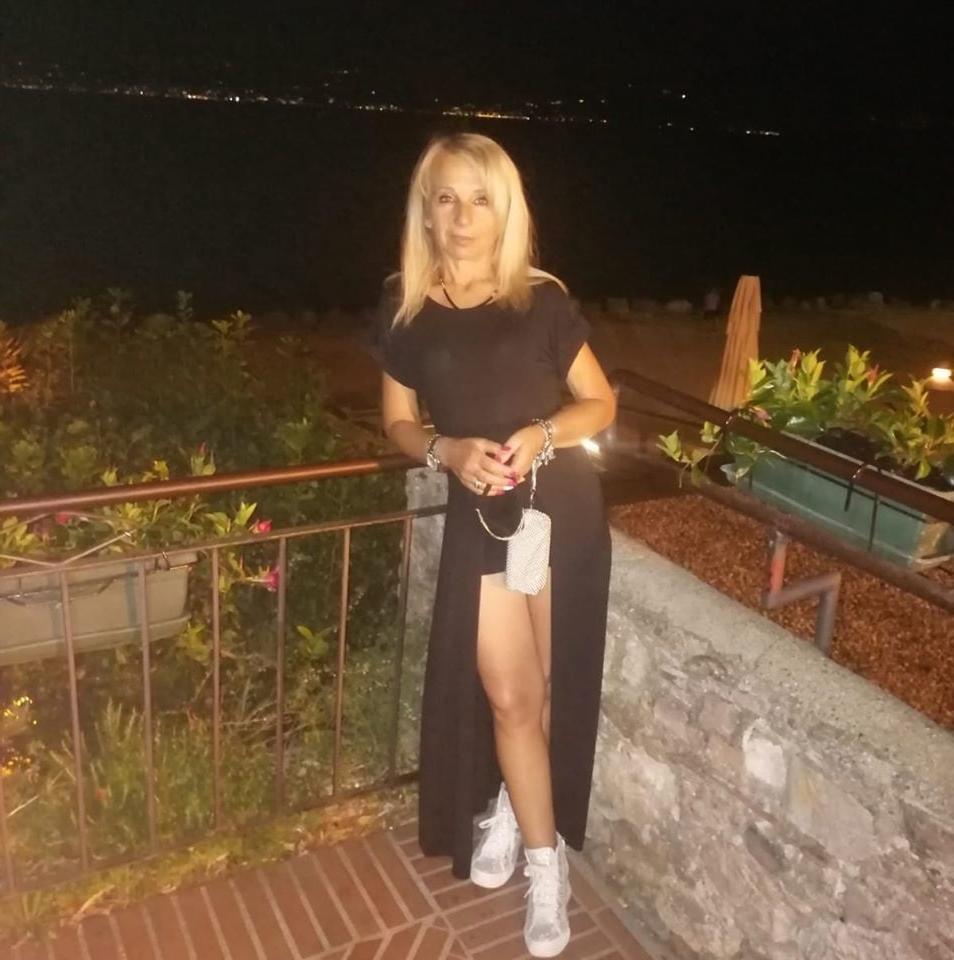 25P hot milf mom 02