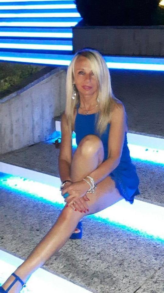 25P hot milf mom 02