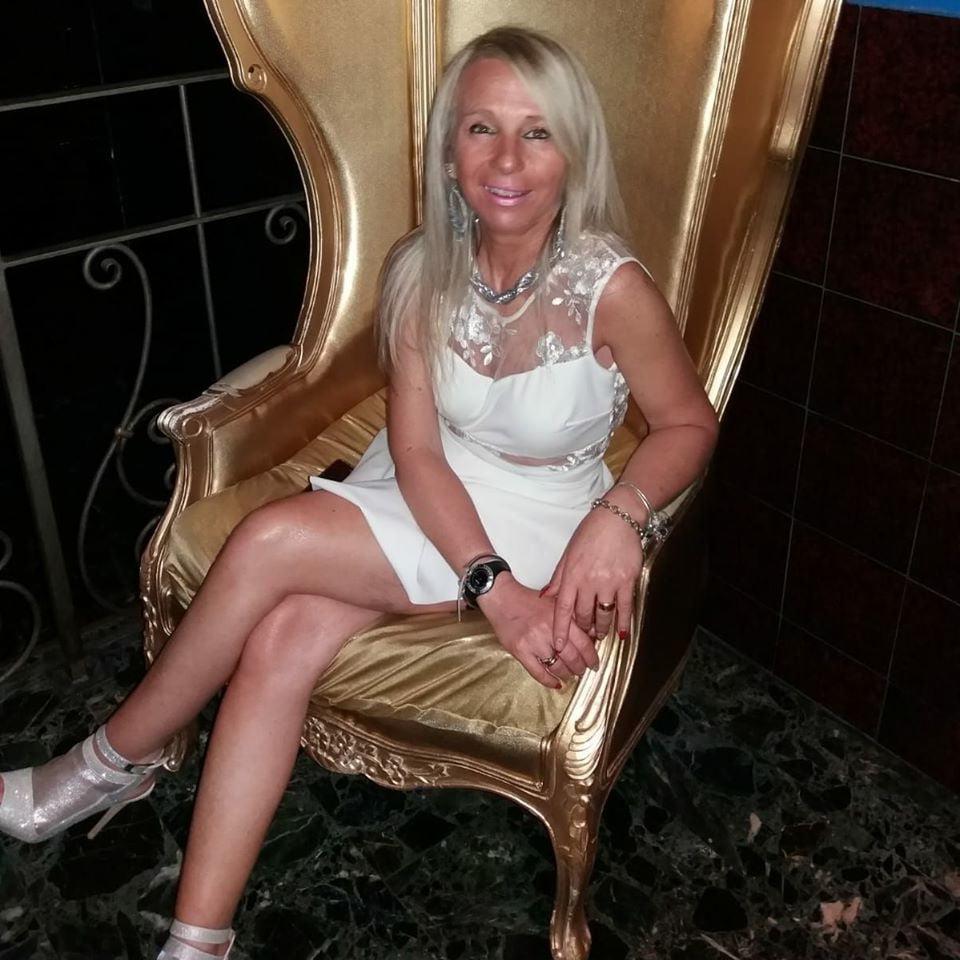25P hot milf mom 02