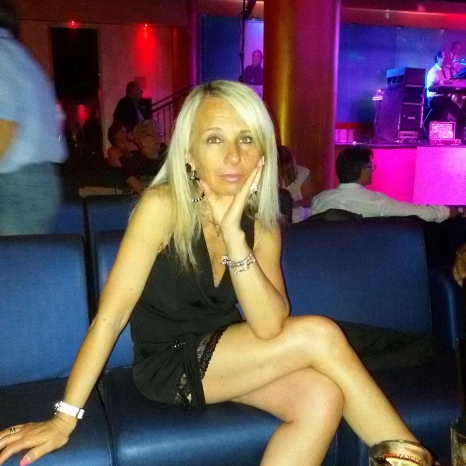 25P hot milf mom 02