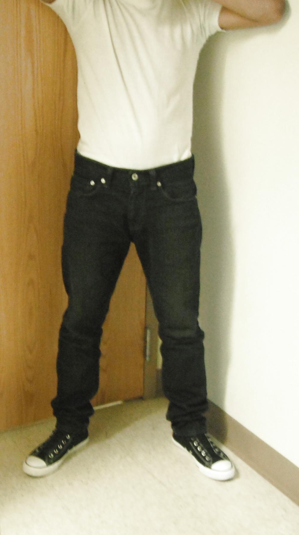5P MOAR of this young stud