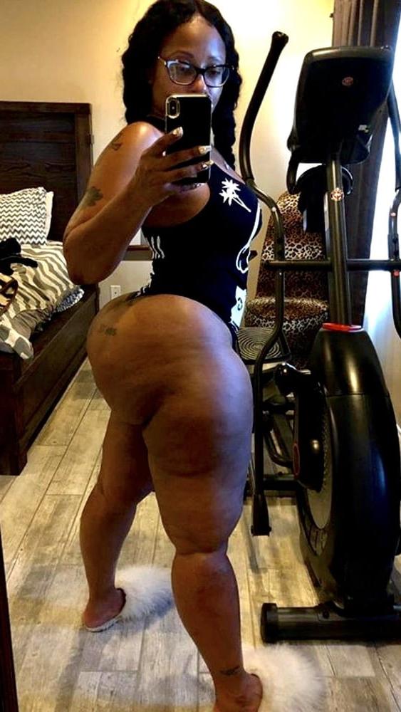 24P Booty Of The Day by MysteriaCd