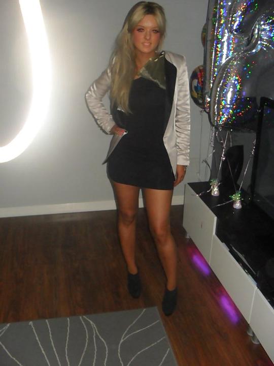 20P Hot babes 26 (cont)