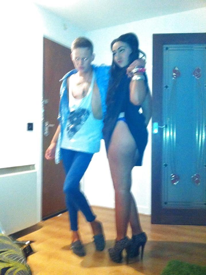 20P Hot babes 26 (cont)