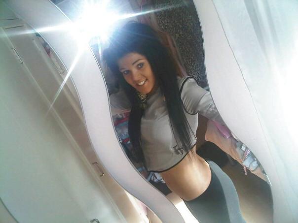 20P Hot babes 26 (cont)
