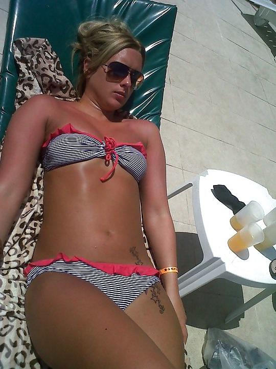 20P Hot babes 26 (cont)