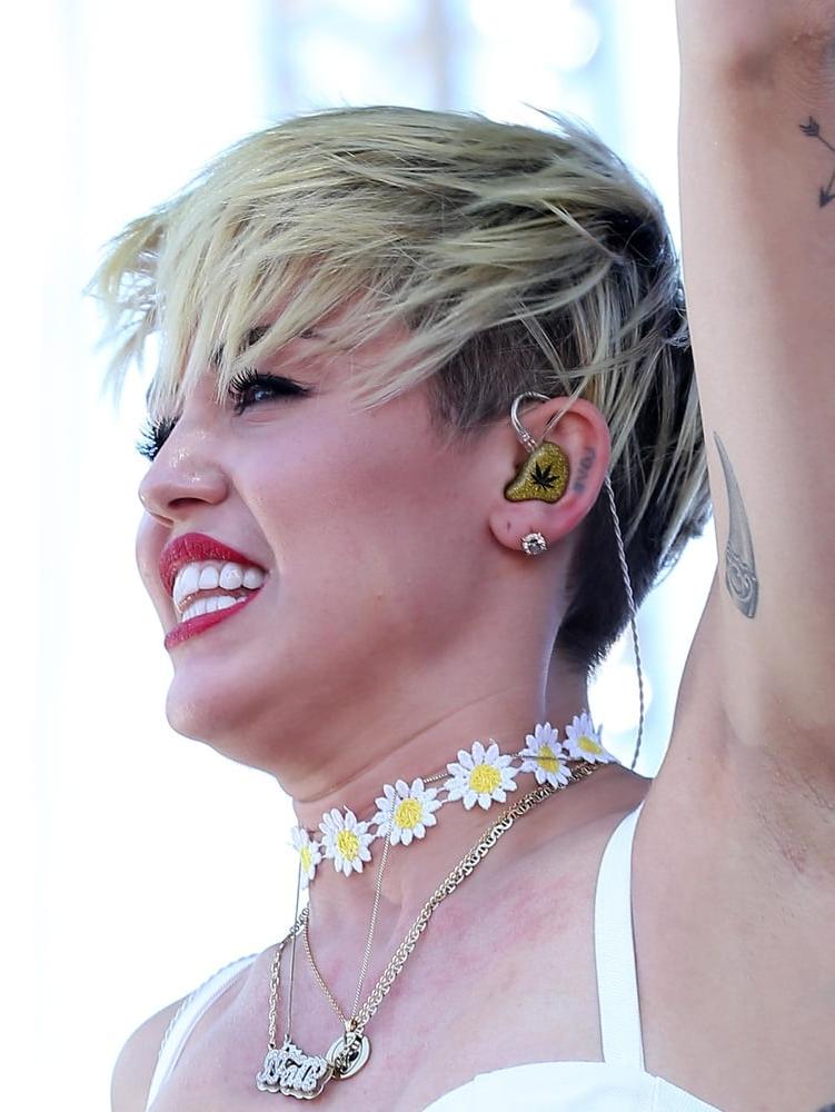 25P Armpits That Make Me Cum