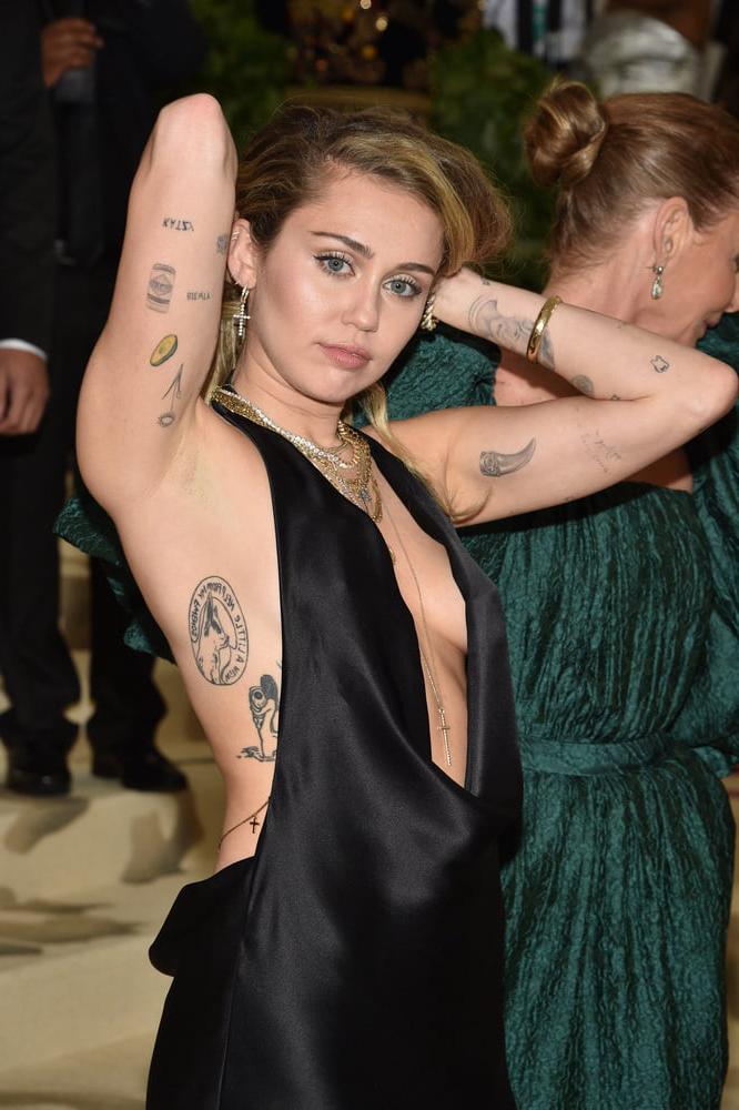 25P Armpits That Make Me Cum