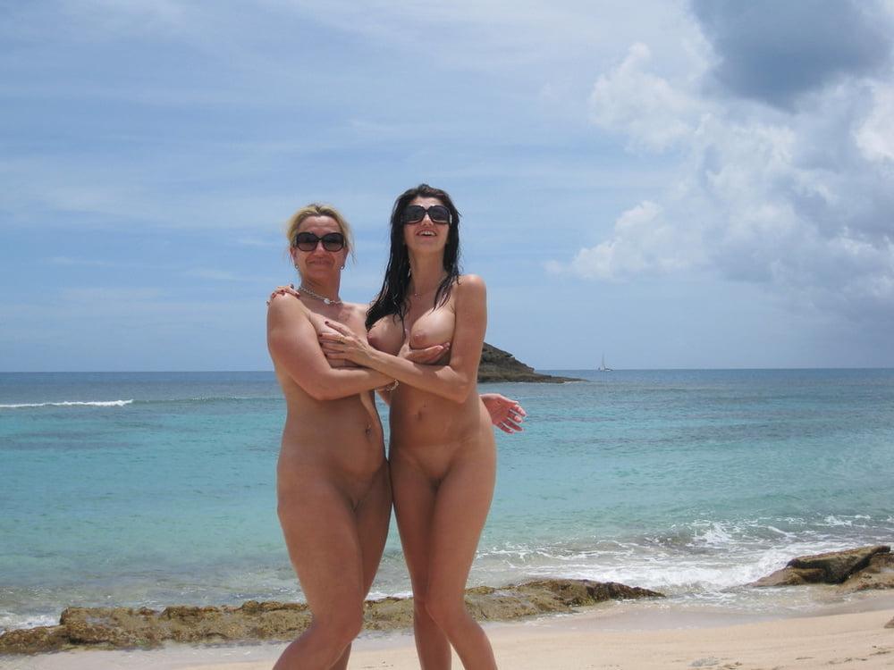 25P naked women invited in my gallery