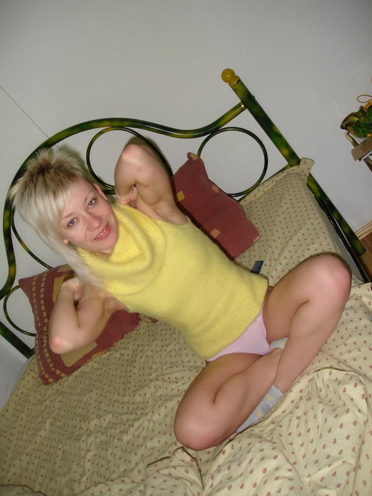 25P Wild Blonde Homemade Sex