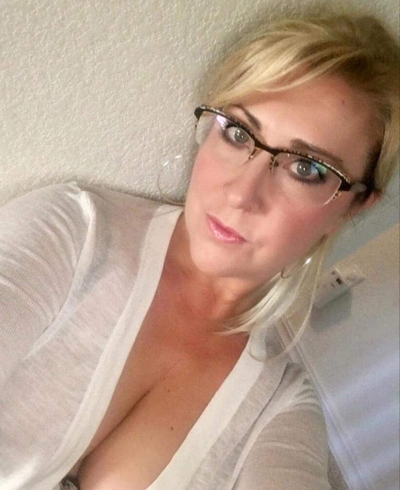 10P Hot Stepmom