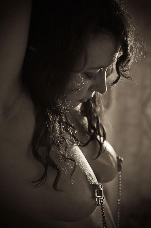 25P Erotic photos B&amp;W