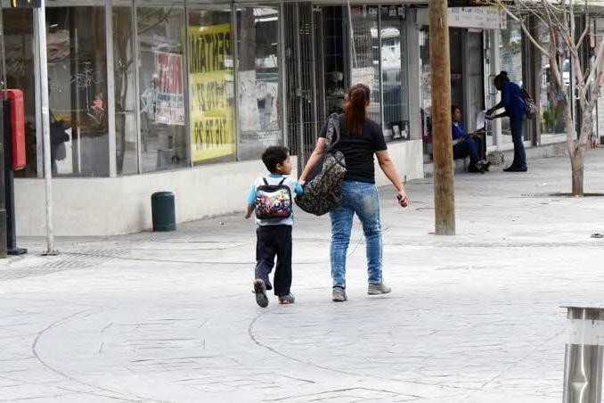 25P Buttocks of ladies on the street