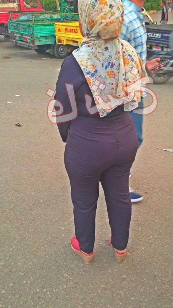 25P Candid Street Asses
