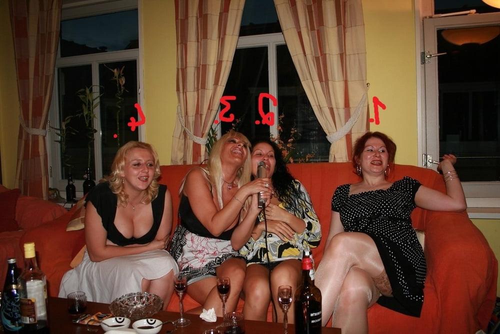 25P Grannies in Groups
