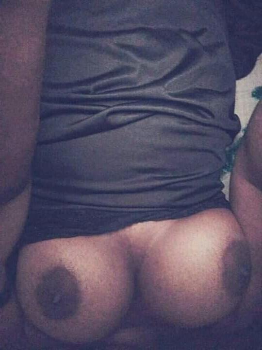 18P Srilankan tharu big boobs girl