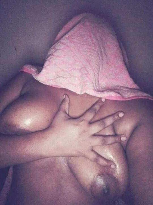 18P Srilankan tharu big boobs girl