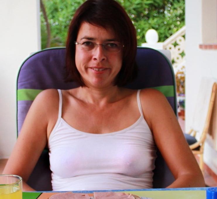 25P Cum Slut Sandra