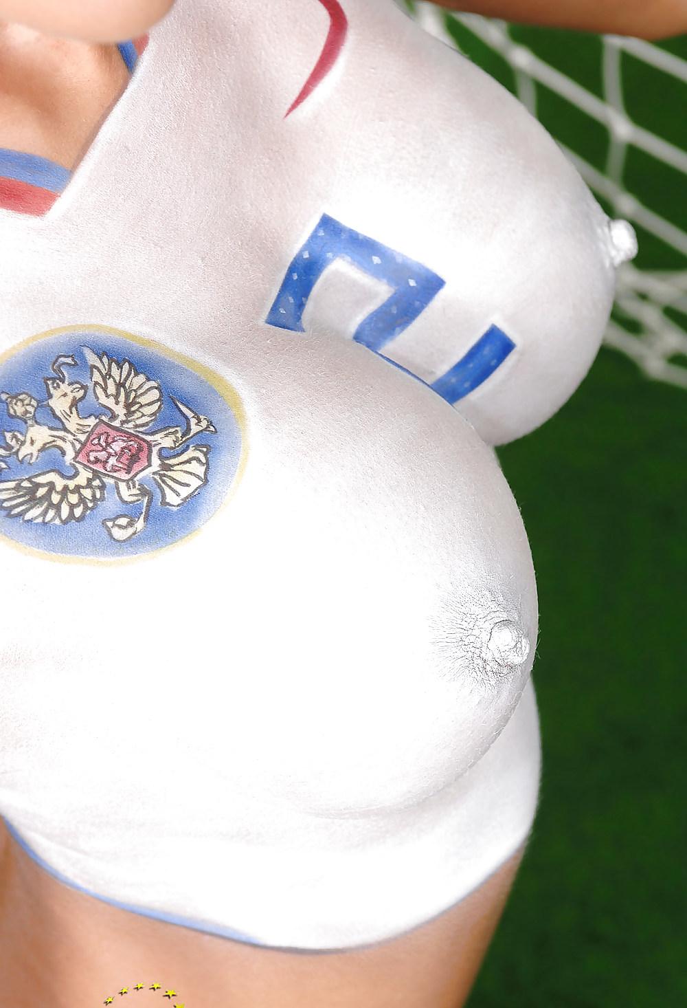 25P FOOTBALL GIRLS RUSSIA C5M